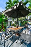 Sunshine Shores Boutique Apartments