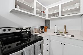 Sunshine Shores Boutique Apartments