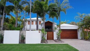 Lux Tropical Haven Mooloolaba Moonda5