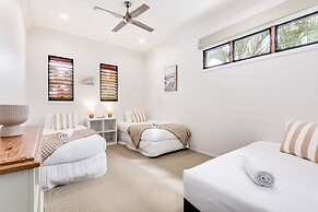Lux Tropical Haven Mooloolaba Moonda5