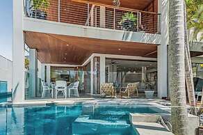 Lux Tropical Haven Mooloolaba Moonda5