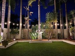 Lux Tropical Haven Mooloolaba Moonda5