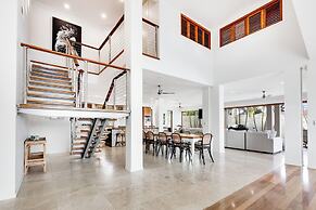 Lux Tropical Haven Mooloolaba Moonda5