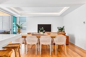 EXCEPTIONAL MOOLOOLABA BEACH APT-BEACH01