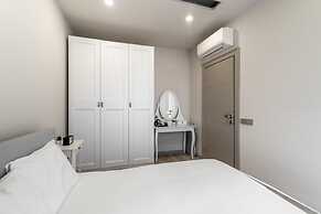 Central Studio w Balcony 10 min to Lara Beach
