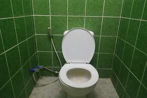 OYO Life Kost ijo Tembok Tinggi