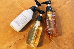 B/C APARTMENT Asakusa Hanazono Dori Hotel with Rental Car and Sauna