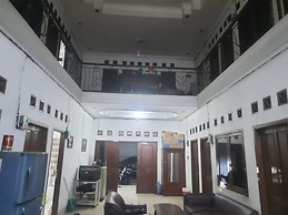 OYO Life 93160 Kost Jenny Karawang