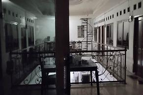 OYO Life 93160 Kost Jenny Karawang