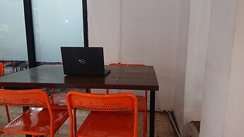 OYO Life 93139 Apartemen Grand Sentraland By Evi