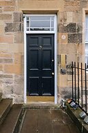Chic 1BD Flat - W/views of Edinburgh Castle!