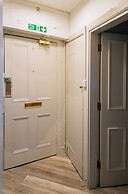 Chic 1BD Flat - W/views of Edinburgh Castle!