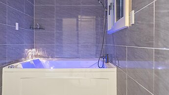 Anmyeondo Town 1967 Dog Pool Villa