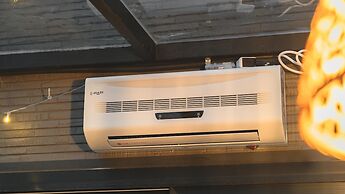 Anmyeondo Town 1967 Dog Pool Villa