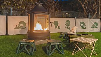 Anmyeondo Town 1967 Dog Pool Villa