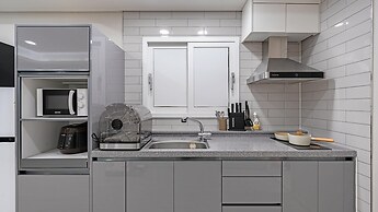 Anmyeondo Town 1967 Dog Pool Villa