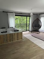 Mariposa Luxury House