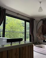 Mariposa Luxury House