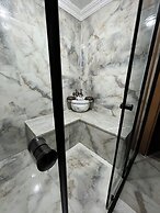 Mariposa Luxury House