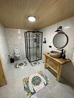 Mariposa Luxury House