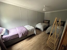 Mariposa Luxury House