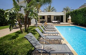 Soothing Sunset Villa, 200m to the Beach