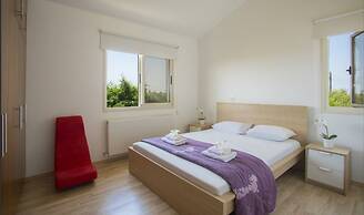 Soothing Sunset Villa, 200m to the Beach