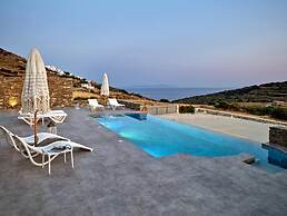 La Vitalite Luxury Villa in Paros