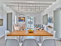 La Vitalite Luxury Villa in Paros