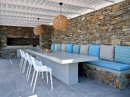 La Vitalite Luxury Villa in Paros