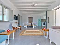 La Vitalite Luxury Villa in Paros