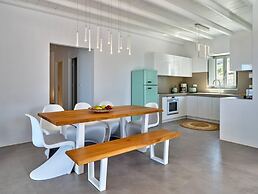 La Vitalite Luxury Villa in Paros
