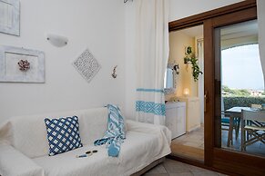 Anemone Apartment With Terrace by Wonderful Italy