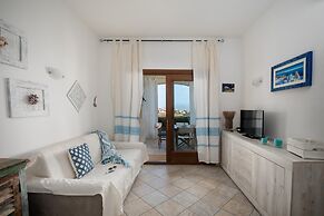 Anemone Apartment With Terrace by Wonderful Italy