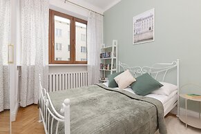 Spacious 2 Bedroom Apartment by Renters