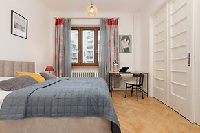 Spacious 2 Bedroom Apartment by Renters