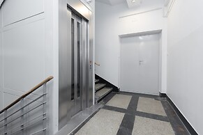 Spacious 2 Bedroom Apartment by Renters