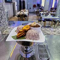 De Phantom Continental Hotel Lekki