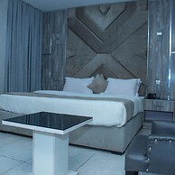 De Phantom Continental Hotel Lekki
