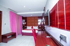 De Phantom Continental Hotel Lekki
