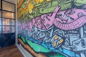 Graffiti Apartment by Wonderful Italy