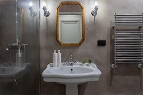 Graffiti Apartment by Wonderful Italy