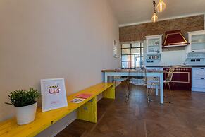 Graffiti Apartment by Wonderful Italy