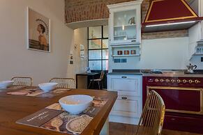 Graffiti Apartment by Wonderful Italy