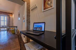 Graffiti Apartment by Wonderful Italy