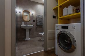 Graffiti Apartment by Wonderful Italy