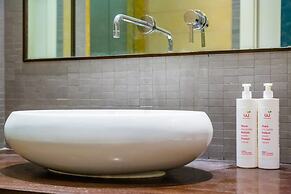 Stylish Apartment a Piazza Municipio by Wonderful Italy