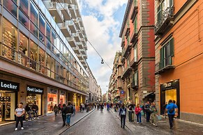Stylish Apartment a Piazza Municipio by Wonderful Italy