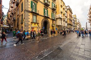 Stylish Apartment a Piazza Municipio by Wonderful Italy