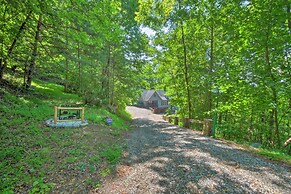 Mountain Cabin w/ Screened Porch & Fire Pit!